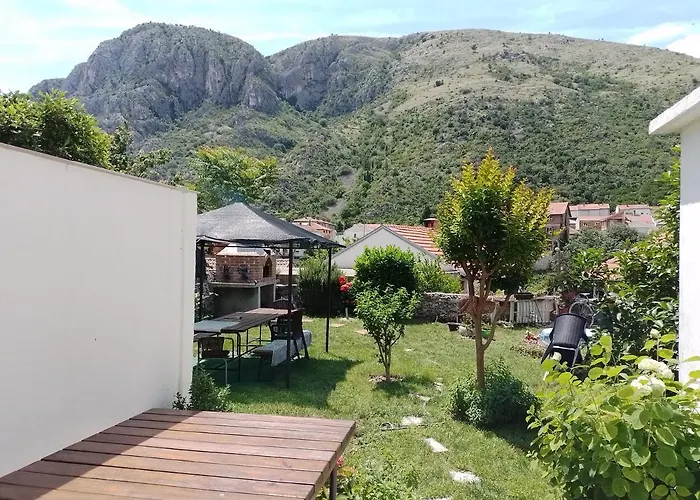 Sanja - 212 מוסטר