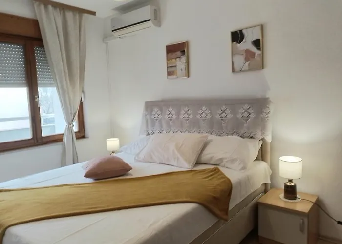 Sanja - 212 * מוסטר